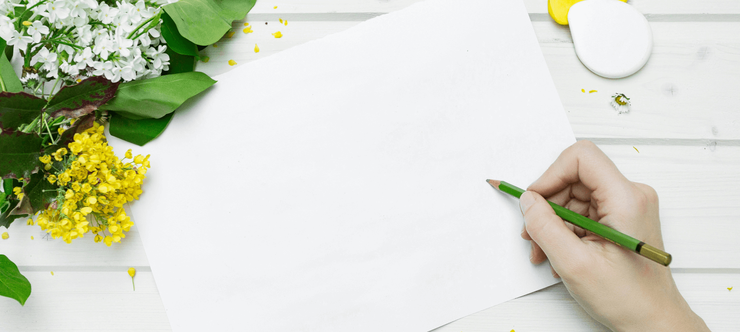 ノートとペンのイメージ